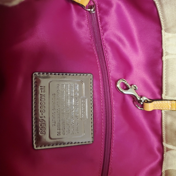 Coach Poppy Bella Signature Bag - Picture 7 of 13